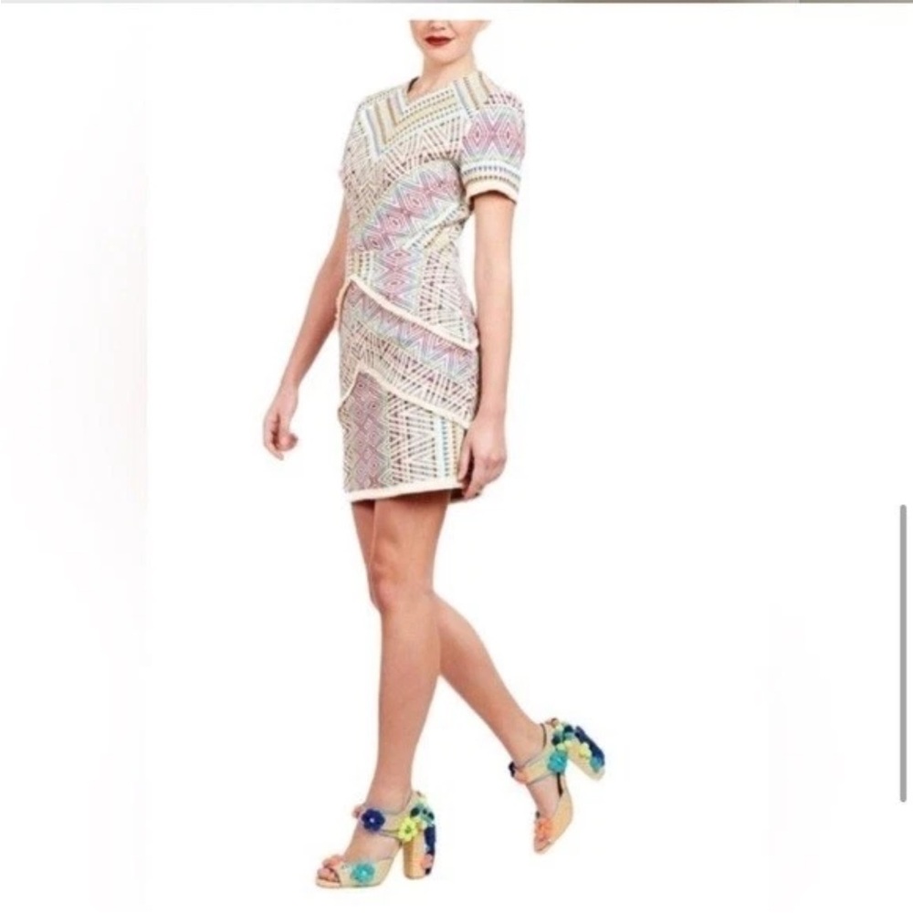 Adelyn Rae Geometric Patterned Short Sleeve shift Dress - Picture 10 of 10